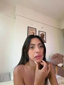 ZaraLuuv webcam