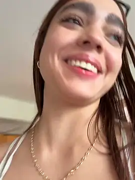 Watch hottiee_melannie live on EroticFlix - High definition streams
