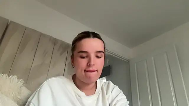 Watch maisiesmithx live on EroticFlix - High definition streams