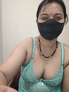 heartlessgirl (F young) - Dildo fuck in public
