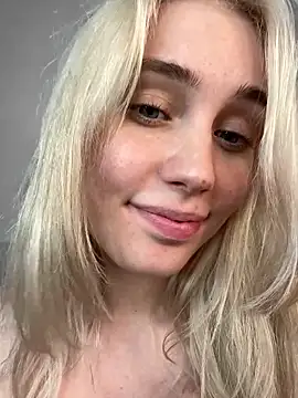 LovelyMiu webcam