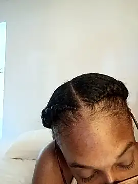 Jasmine_FullsShine webcam