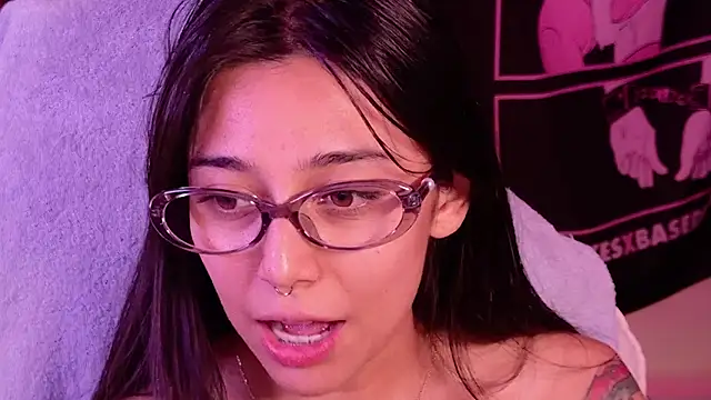 Watch amber_yull live on EroticFlix - High definition streams