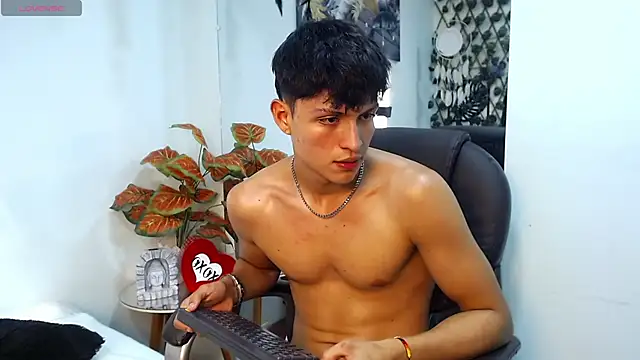 drago_ivan live cam on StripChat