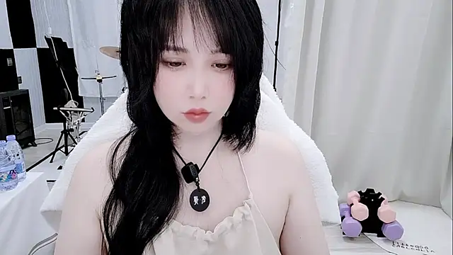 Evangelin-e live sex cam