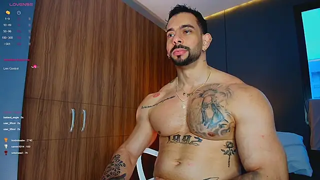 massimo_visconti (M young) - 💥removing a garment in a sexy way💥