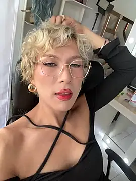 conny_latina's room