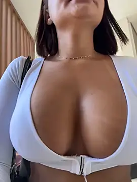 Irina_Velvett webcam