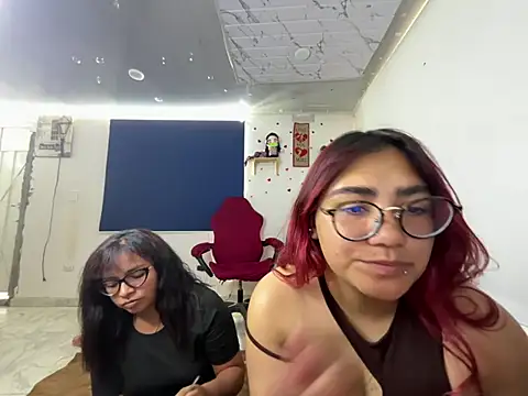lucyheart_8 webcam
