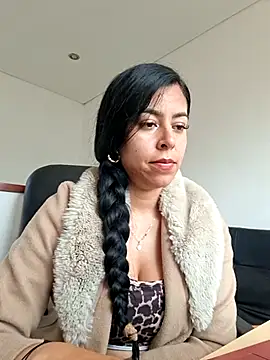 Watch Luianna live on EroticFlix - High definition streams
