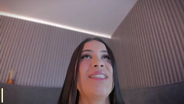 Watch pamelaa_vega live on EroticFlix - High definition streams