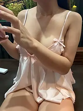 rinn99 - Rinn99's free webcam - UK Sex Cams