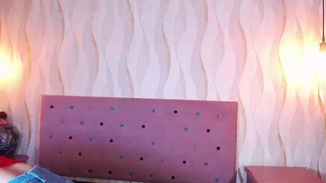 Milf_NaomiBraunx webcam