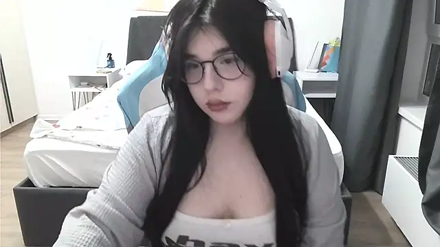 LunarMia webcam