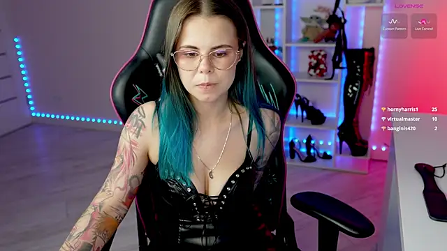 QueenAliceX webcam