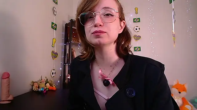 Elise_Nyx webcam
