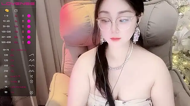 Monica-666888- webcam