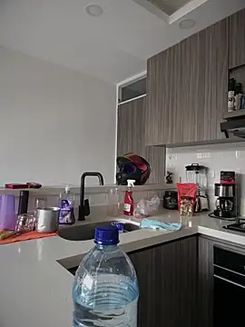Natural_BIGASS_Nina webcam