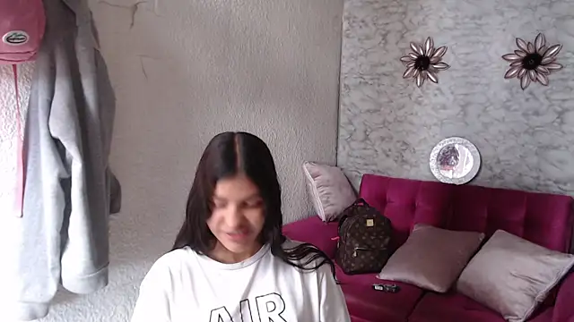 Watch Evagirl69 live on EroticFlix - High definition streams