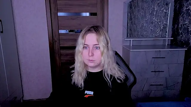 Kristy-Max webcam