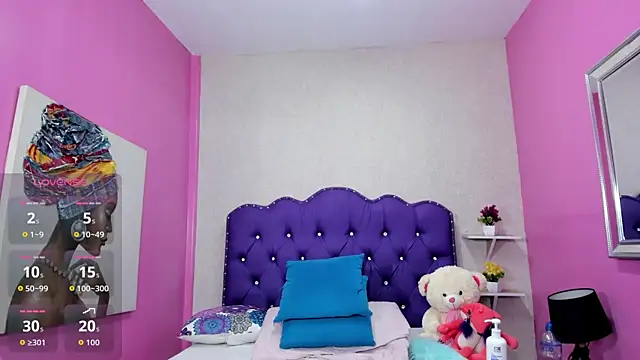 Mara_Summerr webcam