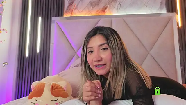 Happy_tits webcam