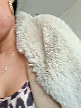 Watch Luianna live on EroticFlix - High definition streams