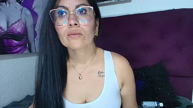 Tania_mature webcam
