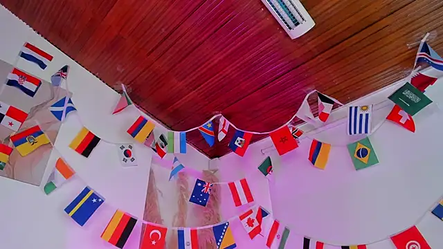 Amelie_Wine webcam