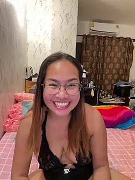 Watch Ponthip live on EroticFlix - High definition streams