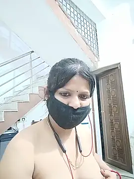 Watch ZOYA-STRIP live on EroticFlix - High definition streams