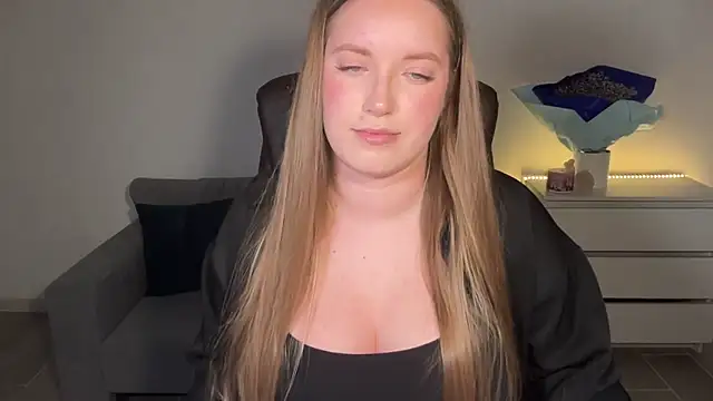 EvaMaddison live cam on StripChat