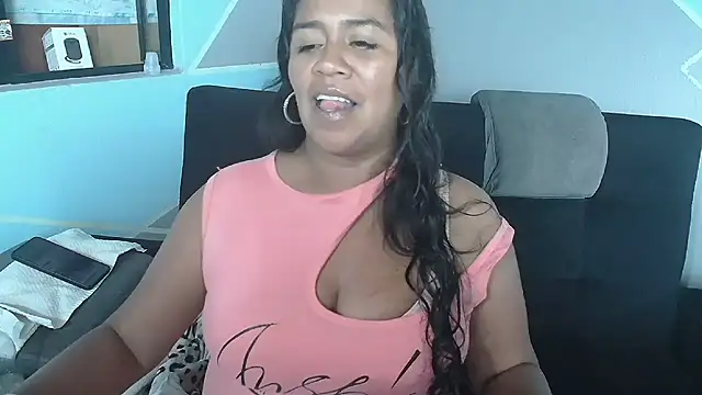 saggil23 (F milf) - twerking naked squirt