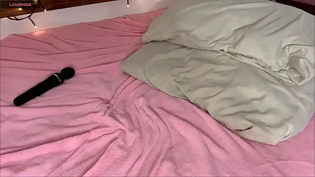LessieKeisker live sex cam
