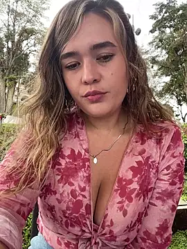 miss_berlyn live cam on StripChat
