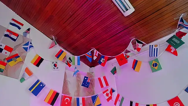 Amelie_Wine webcam