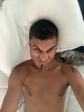 ZF-Athlete live cam on StripChat