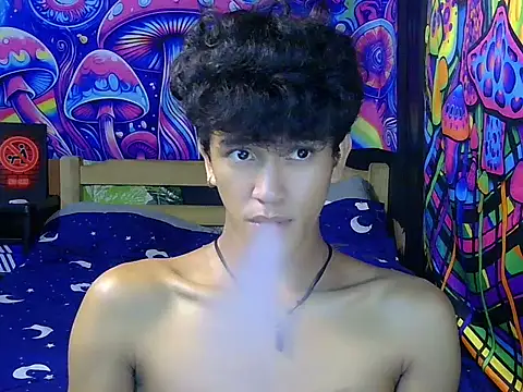 hugekenbigcock (M young) - CUM WITH ME HERE