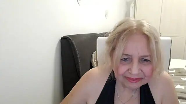 SusiLifeXXX webcam
