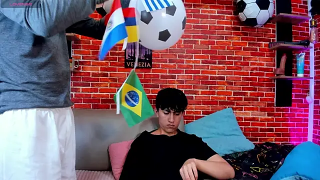 Hoot_boyss_ webcam