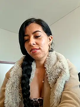Watch Luianna live on EroticFlix - High definition streams