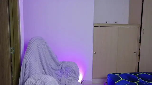 manuela99x live cam room