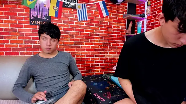 Hoot_boyss_ webcam