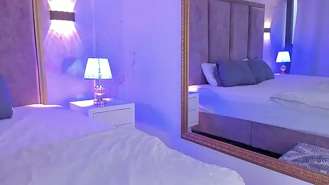LolaGray__ webcam