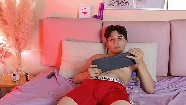 JazMaxxx webcam