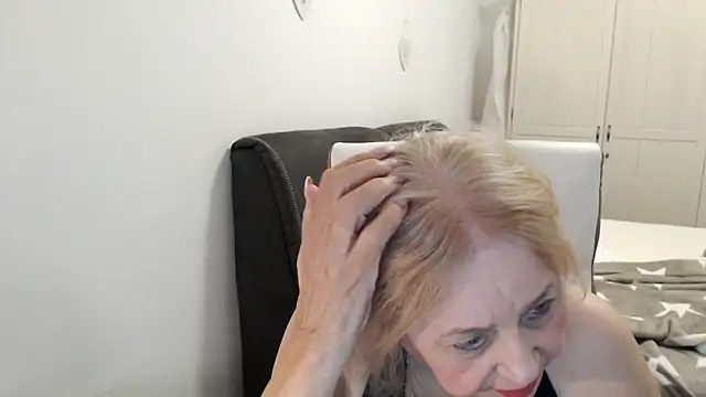 SusiLifeXXX webcam