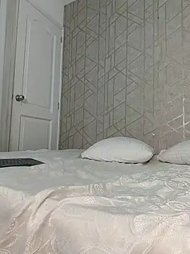 MiiaaVelvet webcam