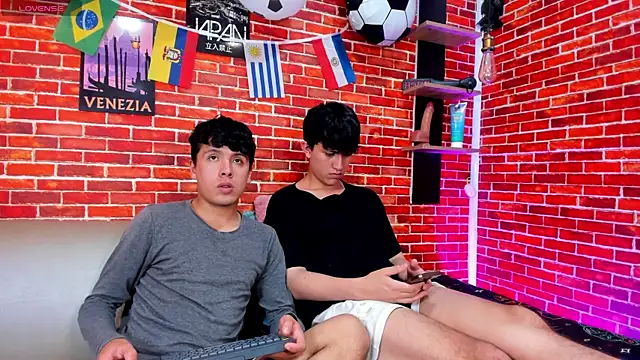 Hoot_boyss_ webcam