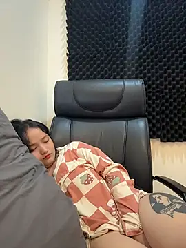Welodynne - Female webcam sex chat