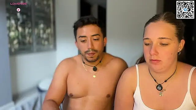Sofii_n_Diego live sex cam